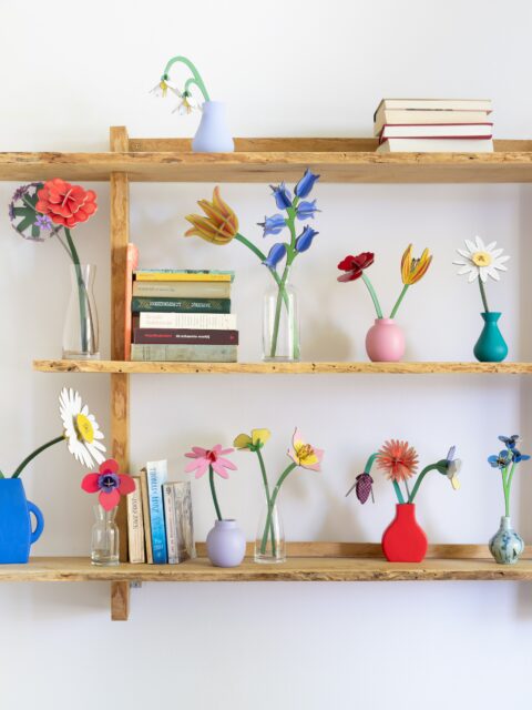 Notre collection de fleurs s'agrandit à grands pas ! Quoi de plus agréable à offrir à un hôte, à un ami ou à un être cher qu'une fleur qui ne se fane jamais ? Et mieux encore : combinez-en plusieurs pour créer vous-même un magnifique bouquet. Toute notre collection de fleurs a été conçue en collaboration avec Jantien Baas ! Conçue avec @jantienbaas 🌸🌻💐